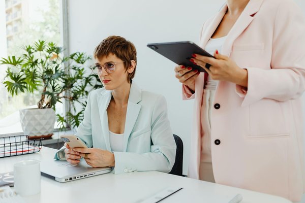 How Can Companies Innovatively Navigate the Challenges of the UK Business Landscape?